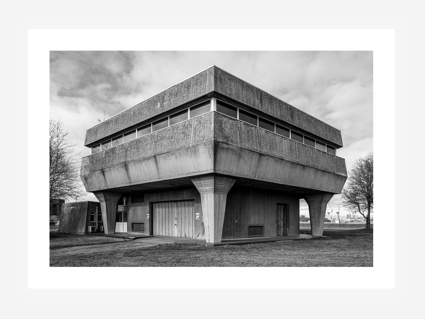 Beckton STW Monitor Building 01